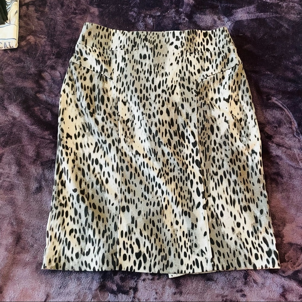 NY&CO Snow Leopard Pencil Skirt